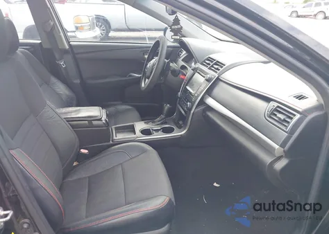 2016 Toyota Camry Se z USA, uszkodzony, nr VIN 4T1BF1FK4GU131355